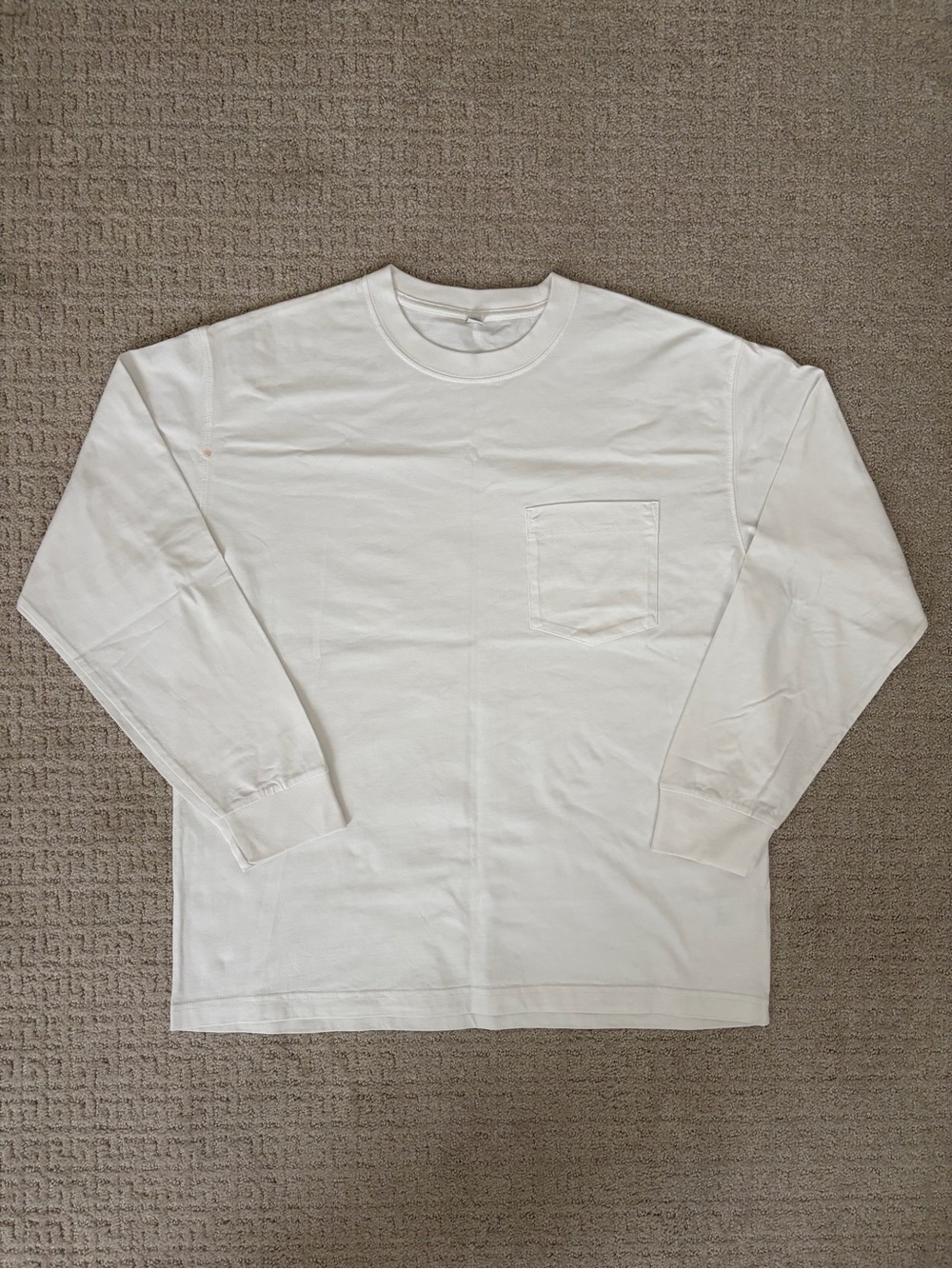 Men's White Long-Sleeve Crew Pocket Tee